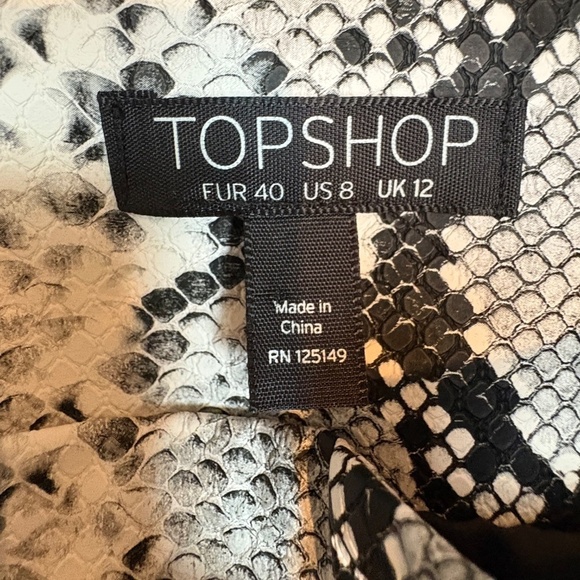 TopShop Black/White Snake Print Faux Leather Midi Pencil Skirt with Slit; Size 8 - Picture 6 of 9